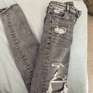 American eagle ripped jeans